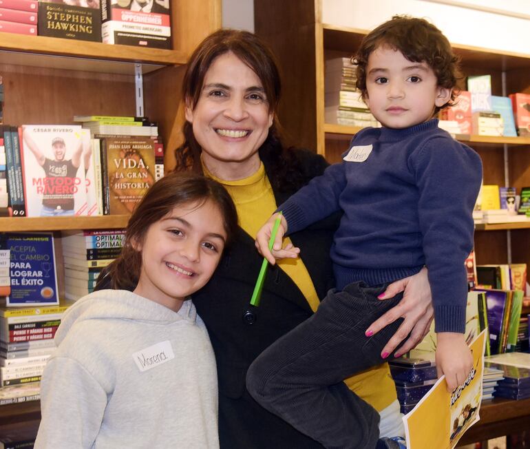 Leticia Casco, Morena Ortiz y Mateo Velázquez. 