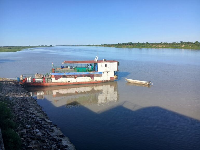 El nivel de las aguas del río Paraguay aumentó casi 1 metro después de las lluvias, pero ahora de nuevo comienza a estacionarse.