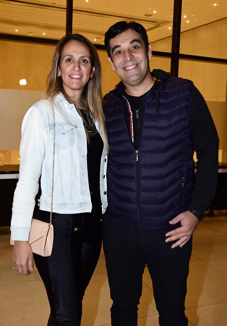 Marcela Chaparro Fox y Adrián Spezzini.