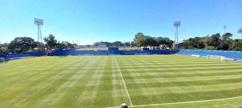 El campeón Olimpia se presenta esta tarde en el estadio Luis Alfonso Giagni para enfrentar al Sportivo Luqueño.