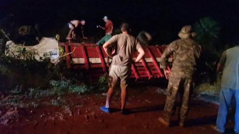 Puente en mal estado ocasionó accidente y muerte en Ñeembucú