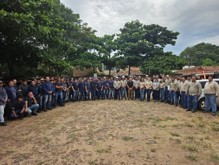 Inicio del Operativo Limpio 1, de la ANDE, esta mañana.