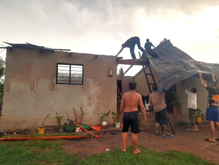 Temporal destecha vivienda y destruye cultivos en María Antonia y Quyquyhó.