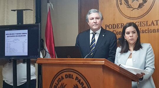 El senador Rafael Filizzola y la diputada Johanna Ortega expusieron los datos ayer en una conferencia de prensa en el Senado.