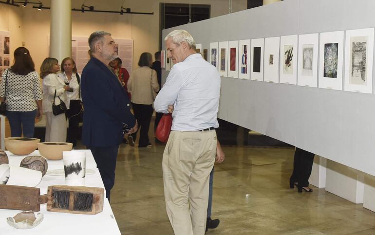 Inauguración de la muestra colectiva "Huellas de Livio Abramo", organizada por el Instituto Guimarães Rosa Asunción (IGR), en la sede Cultural del Instituto (antiguo Centro Cultural de la Embajada de Brasil).