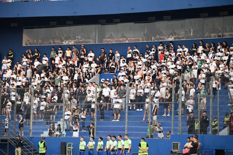 Hinchas del Club Olimpia.