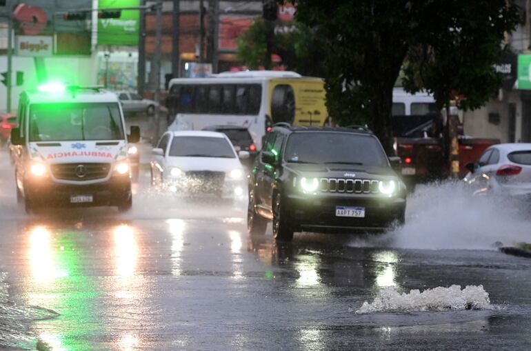 Varios departamentos afectados por pronóstico de tormenta para la tarde de hoy.