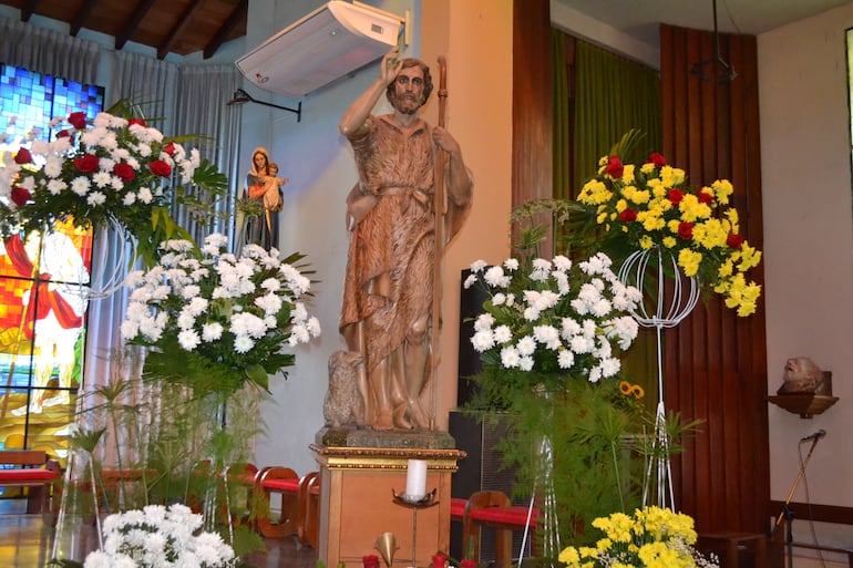 Imagen del santo patrono San Juan Bautita, en la Catedral de la capital misionera.