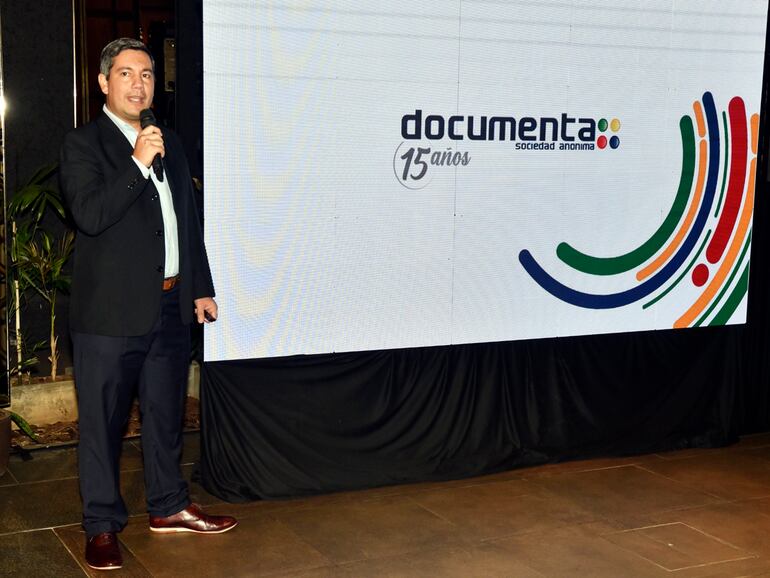 Alejandro Cardozo, gerente de tecnología de Documenta, expuso la “Experiencia de transformación digital: Documenta Paraguay” como un caso de éxito de Nublit, en el país.