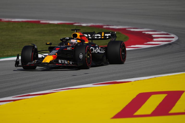 Max Verstappen (Red Bull Racing), durante la segunda sesión de los entrenamientos libres.