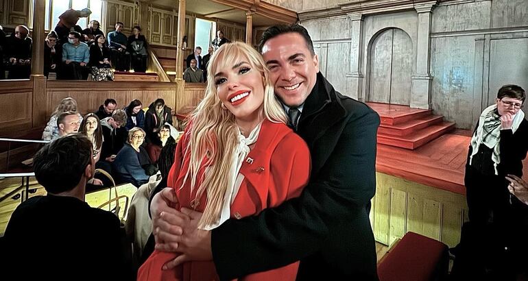 Cristian Castro con su nueva novia Ingrid Wagner, en Londres.