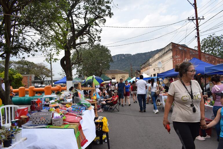 Los emprendedores estuvieron presentes en el Aty Guasu Paraguaripe.