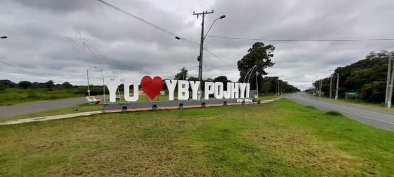 En la cabecera norte de Ñeembucú, la localidad de Ybypojhyi da la bienvenida a los viajantes. Se encuentra en el distrito de Villa Oliva.