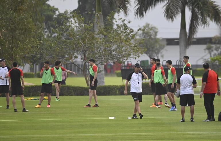 El primer entrenamiento de Libertad en el regreso de Daniel Garnero.