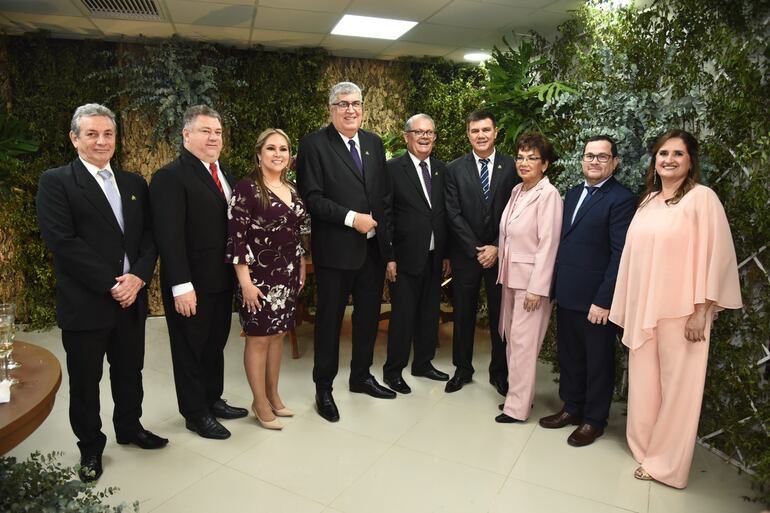 Ing. Agr. Ángel Caballero Rotela; Abg. Yamil Daniel Aquino; Abg. Eva Noelia Villalba Garcete; Lic. Jorge Reinaldo Poissón Martínez; Arq. Juan Bautista Saldívar Benítez; Ing. Agr. Ángel Caballero Rotela; Lic. Cynthia Judith Páez Arce; Abg. Diego Francisco Cruz Escobar y Lic. Luz Bella Lidia Armoa Corti, miembros del Consejo de Administración de Universitaria.