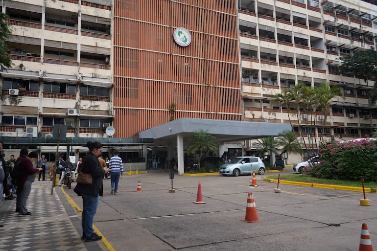 El Hospital Central del Instituto de Previsión Social (IPS) reorganizó su estacionamiento.