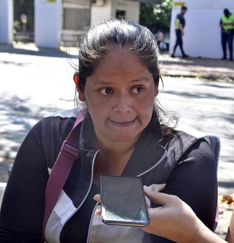 Mabel Ortega. Denunció que su pareja entró al Hospital Psiquiátrico caminando y, once días después, salió brutalmente golpeado y ahora está en terapia intensiva.