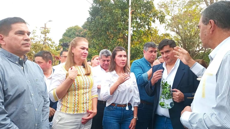 La bendición del local estuvo a cargo del sacerdote Elamidio Sandoval.