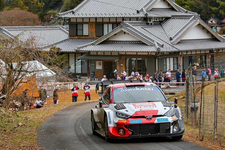 La dupla del TGR Elfyn Evans y Scott Martin se consolidaron ayer en la punta.