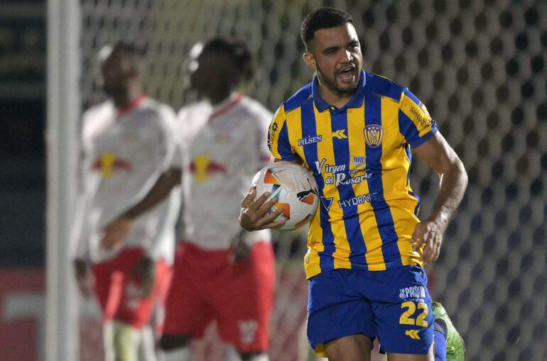 Marcelo Ferreira Bordón (31 años), atacante del Sportivo Luqueño.