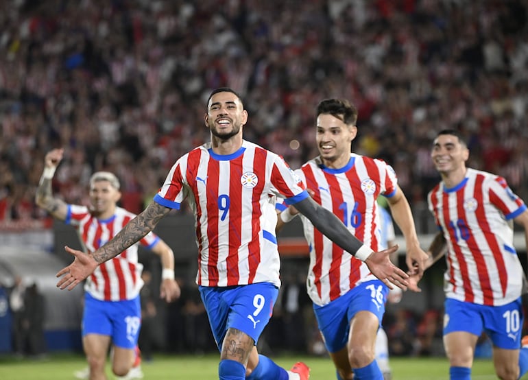 Paraguay vs Argentina: así celebró Santiago Peña el triunfo de la Albirroja