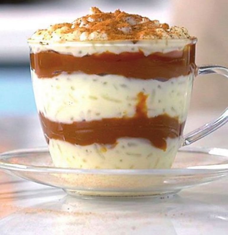 Trifle de arroz con cuatro leches