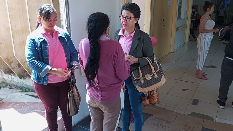 Gracias a la presión de la Asociación de Pacientes y Familiares con Cáncer de mama del Hospital Nacional (APACMAFA-HNI), paciente del Incan recibió su medicamento.