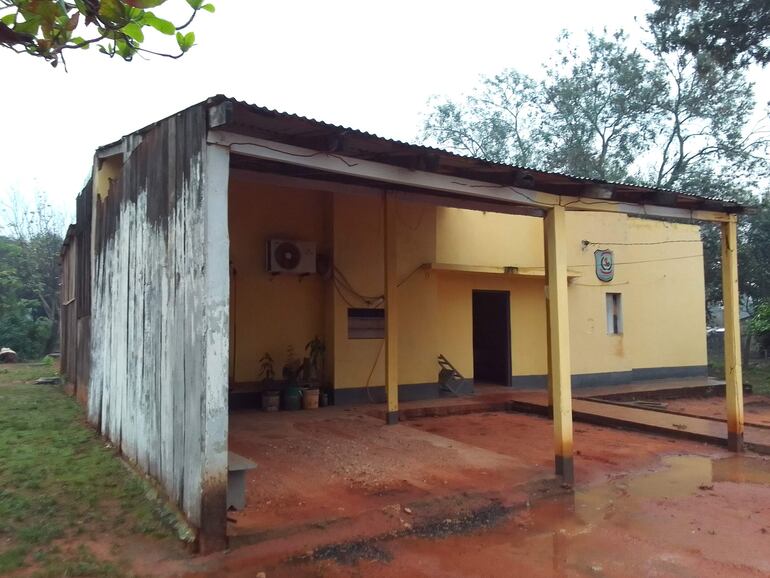 La Comisaría Nº 31ª de la colonia Oñondivepa funciona en instalaciones que están en vergonzosas condiciones.