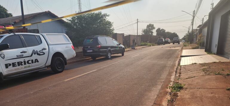 Efectivos de la Policía Militar y Peritos de la Policía Civil se encuentran en el lugar. (Foto gentileza)