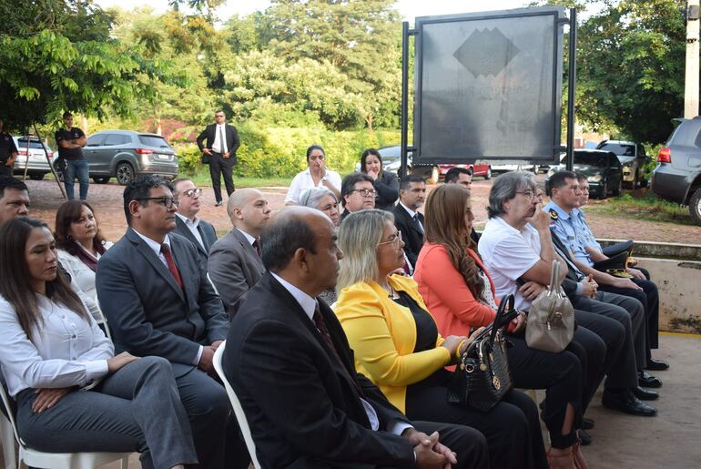 El fiscal general instó a los agentes fiscales a estar siempre en los lugares de los hechos.