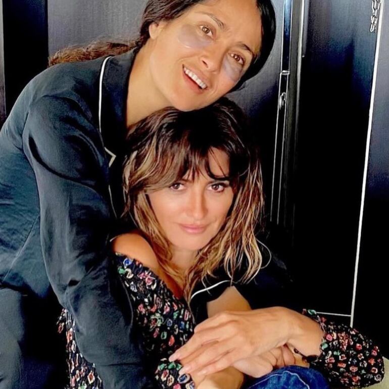 Salma Hayek y Penélope Cruz cultivan una amistad de años. (Instagram/Salma Hayek)