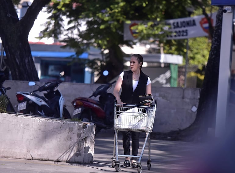 Romy Alice Aquino Luraghi, hermana de Norma Aquino, alias Yami Nal.