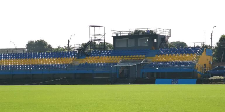 Vista del sector preferencial del estadio FDF, donde oficiará de local Tacuary.