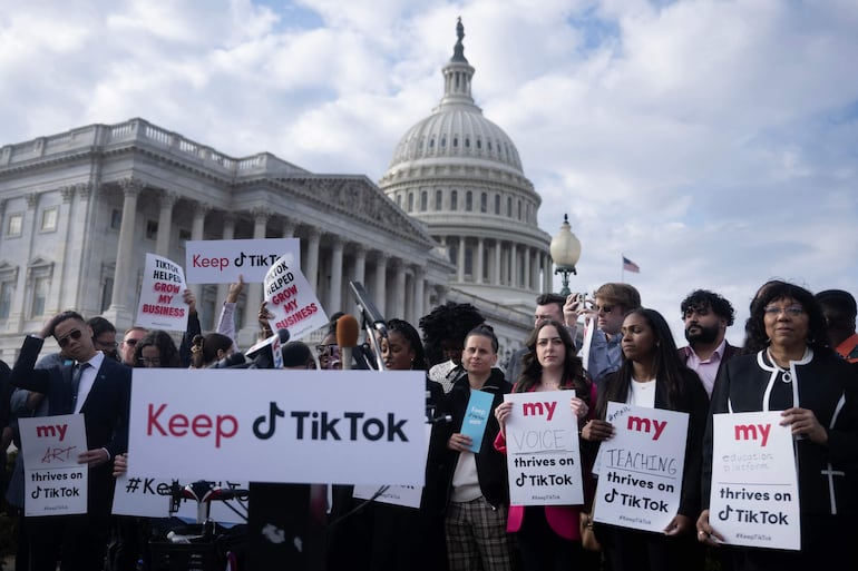 Imagen de archivo: manifestación en Estados Unidos para que TikTok siga funcionando en la plataforma.