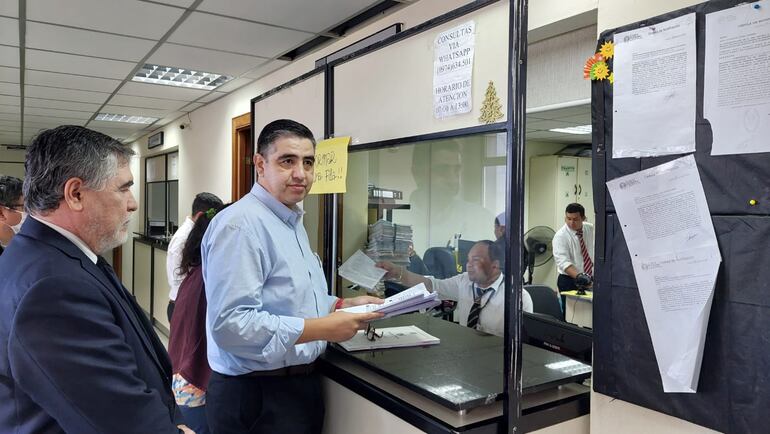 El dirigente colorado Gerardo Soria presentó una acción de inconstitucionalidad contra la resolución del TSJE que avaló su expulsión de la ANR.