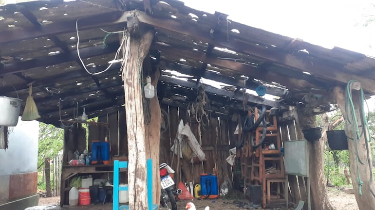 De esta manera quedo la vivienda afectada por el temporal con granizada en la zona de San Ignacio Misiones.