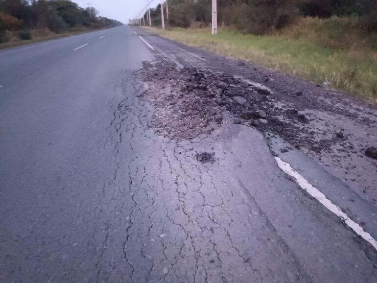 Así está el asfalto de la Ruta PY19 en la zona de Villa Oliva.