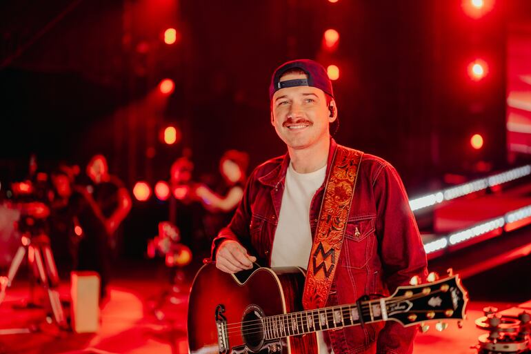 El cantante estadounidense de música country Morgan Wallen se impuso en los Billboard Music Awards.