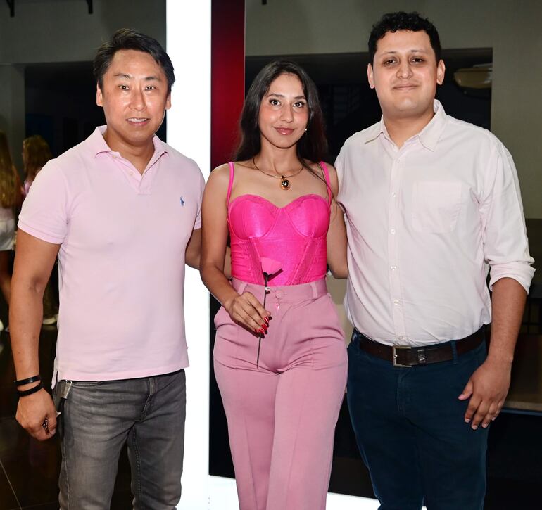 Daniel Park, Yenny Cubilla y Felipe Vallejos.