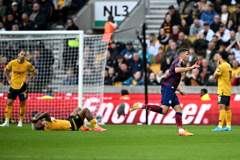 Newcastle derrotó al Wolverhampton