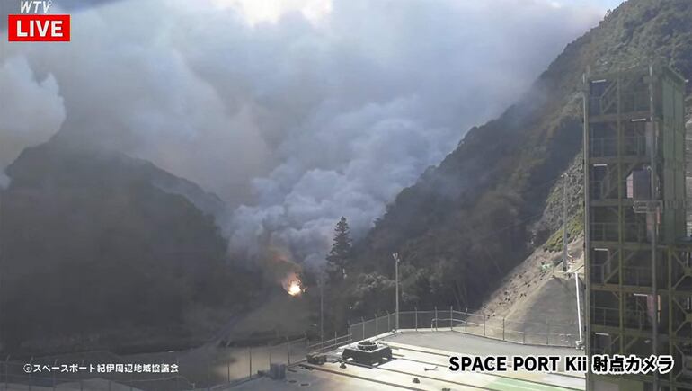 Captura de pantalla del video que muestra el incendio que sufrió el cohete de una empresa privada japonesa.