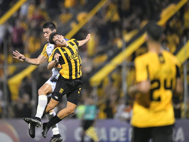 Guaraní y Sportivo Luqueño juegan por la Copa Sudamericana.