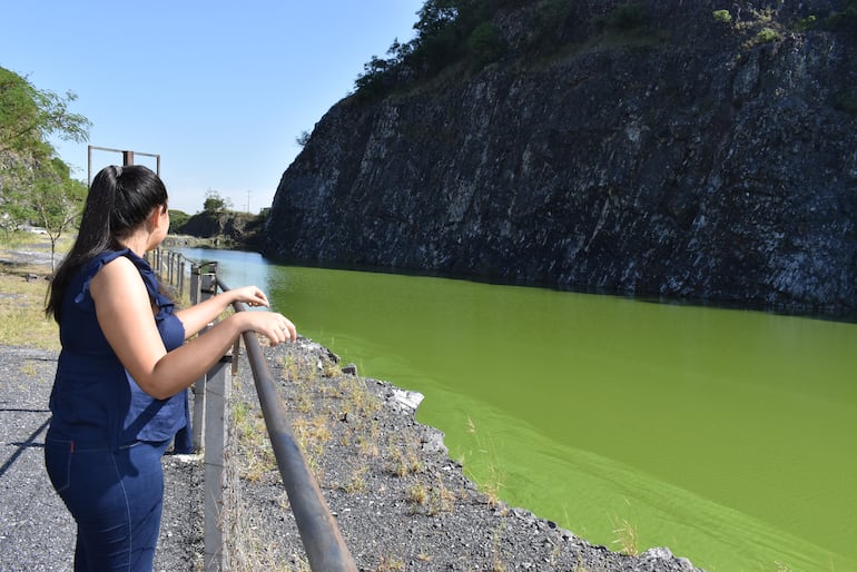 La laguna del Cerro Ñemby es una de las principales atracciones del lugar.