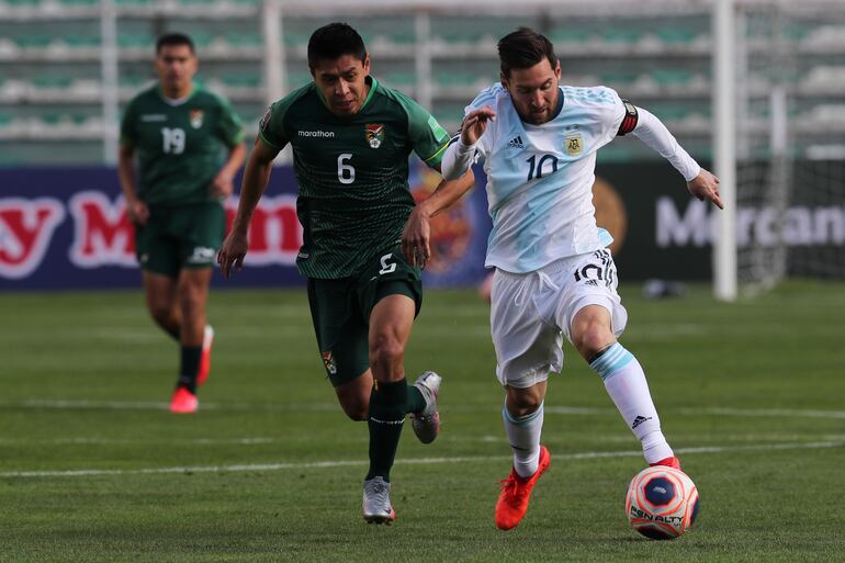 Messi en La Paz enfrentando a Bolivia.