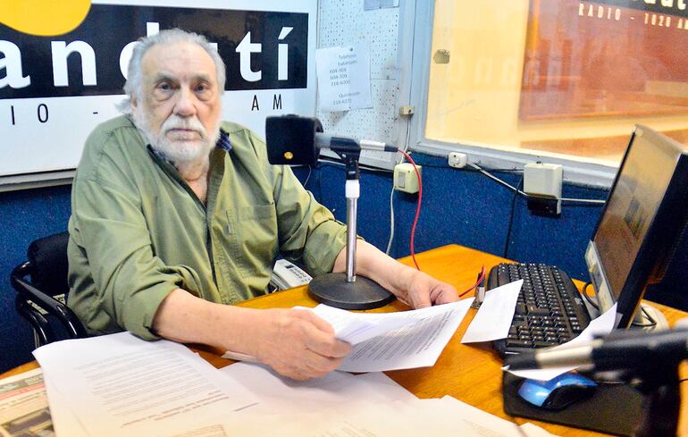 Desde la cabina de Ñandutí, Humberto Rubin apunta a celebrar “trabajando” en este aniversario.