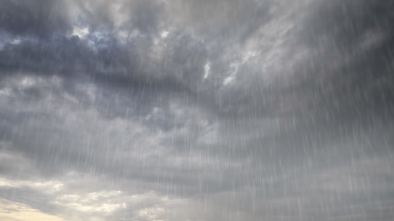 Cielo nublado, lluvia, tormenta, pronóstico.