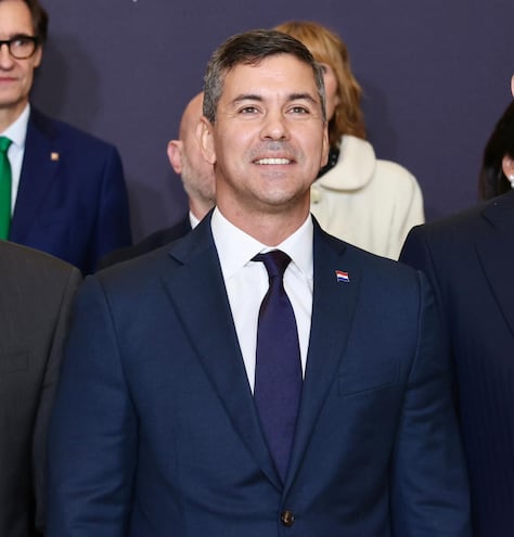 El presidente de Paraguay, Santiago Peña, se reunió este domingo con empresarios y autoridades en la ciudad de Barcelona.