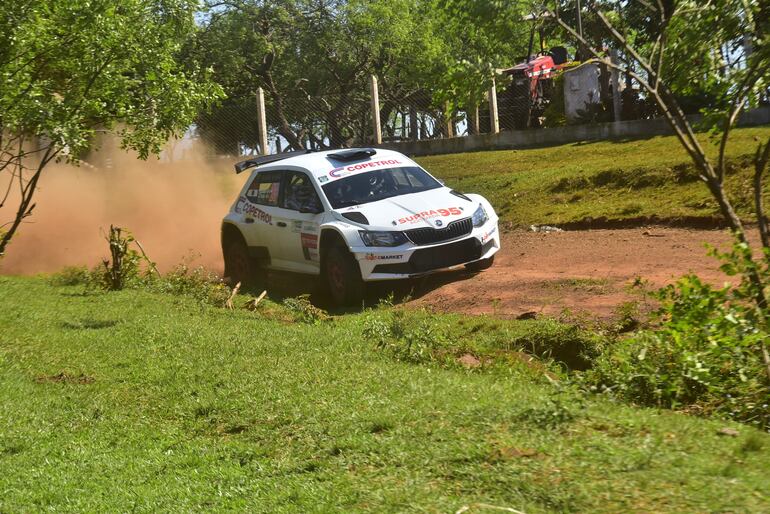 Blas Zapag y Enrique Fratta se adjudicaron la Clase RC2B, con Skoda Fabia R5, por delante de Miguel Angel García y Hernán Vargas Peña.