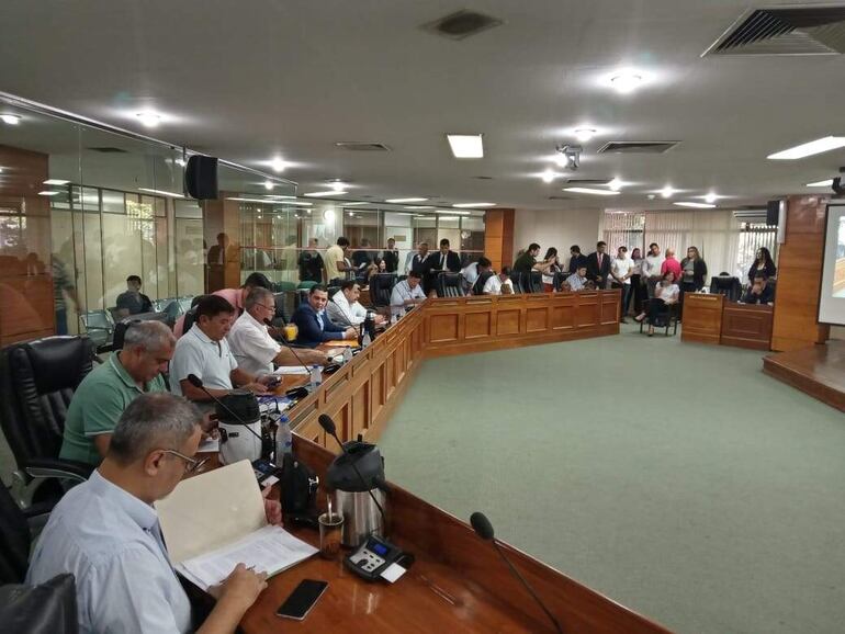 Los concejales colorados y liberales darían los votos necesarios para la aprobación hoy.