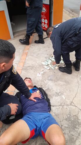 El joven fue detenido por la Policía Nacional y entre las evidencias, recuperaron dinero en efectivo.